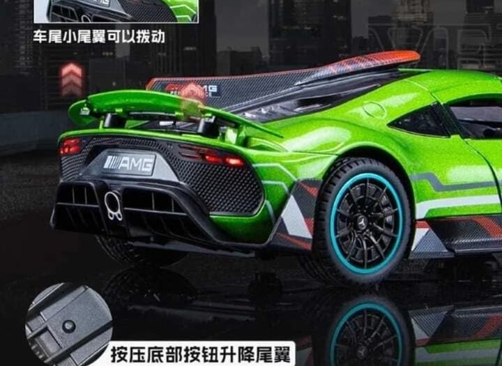 Mercedes AMG 1:24 Diecast Model Car